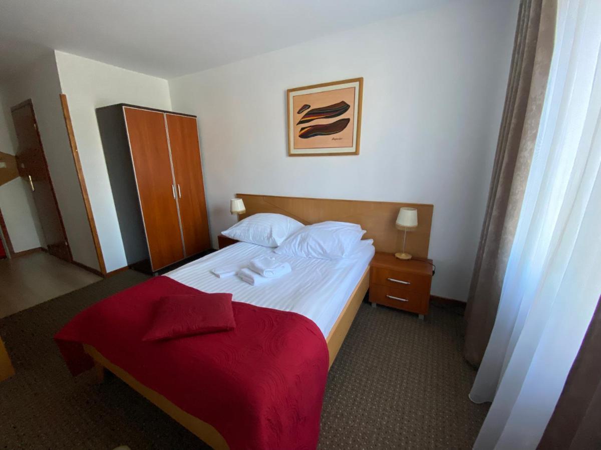Aparthotel Obiekt "Czarny Rycerz" à Jastrzębie Zdrój Extérieur photo