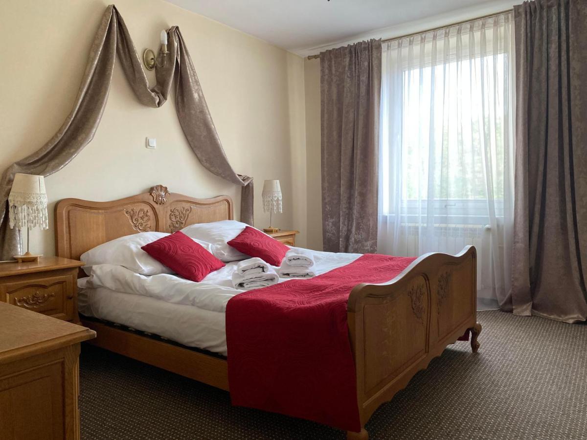 Aparthotel Obiekt "Czarny Rycerz" à Jastrzębie Zdrój Extérieur photo